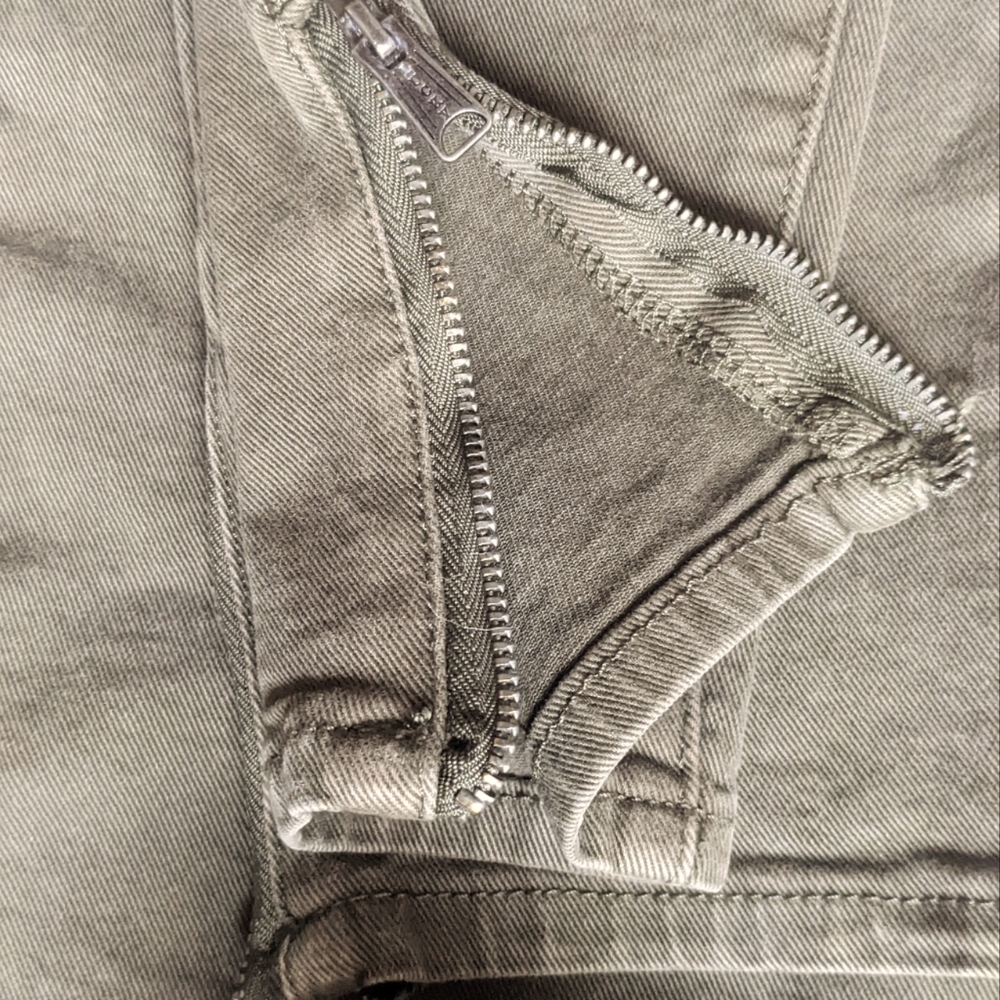 Lucky brand khaki green ava skinny jeans